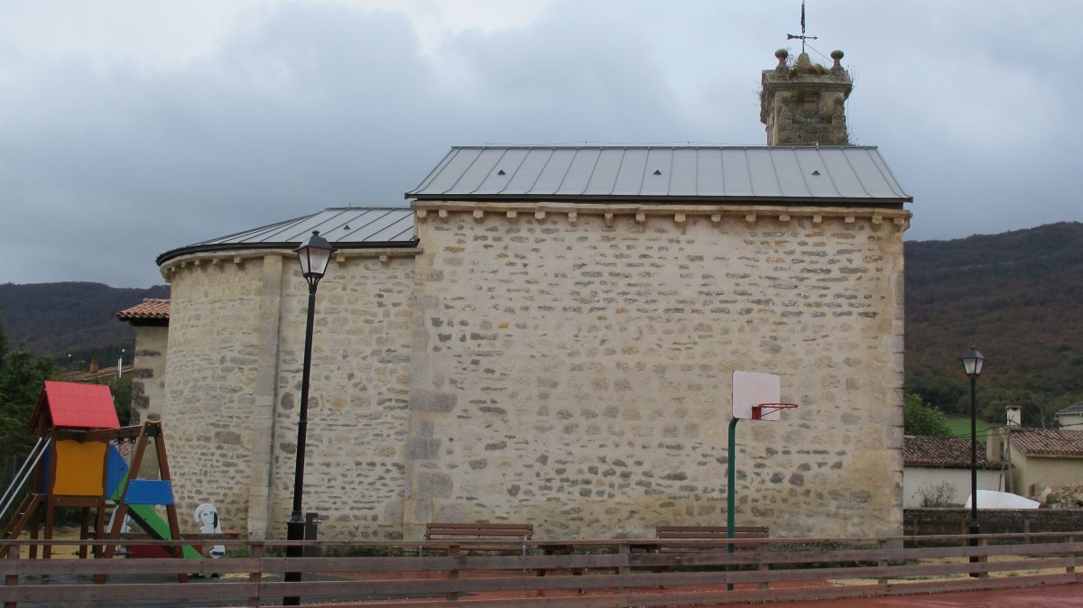 Jasokundeko Andra Maria eliza, Alaitza