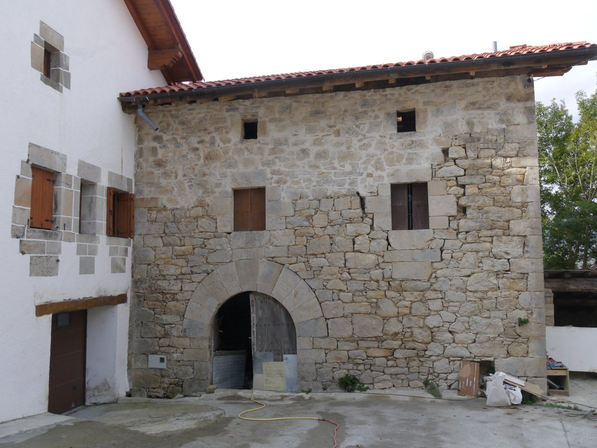 Juantroneko maisterretxea, Zarrantz