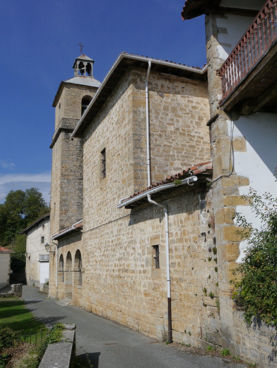 San Esteban eliza, Etxaleku