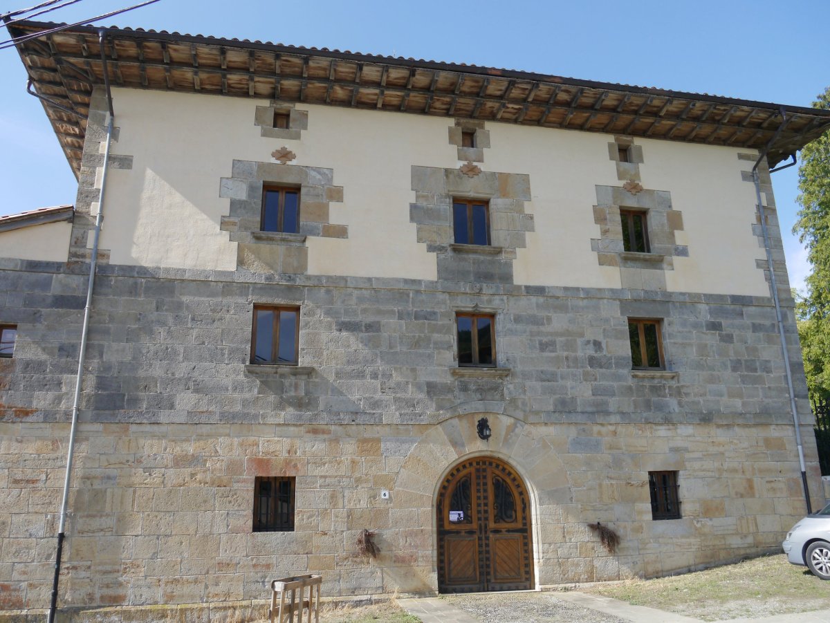 Dorrotoa jauregia, Etxaleku