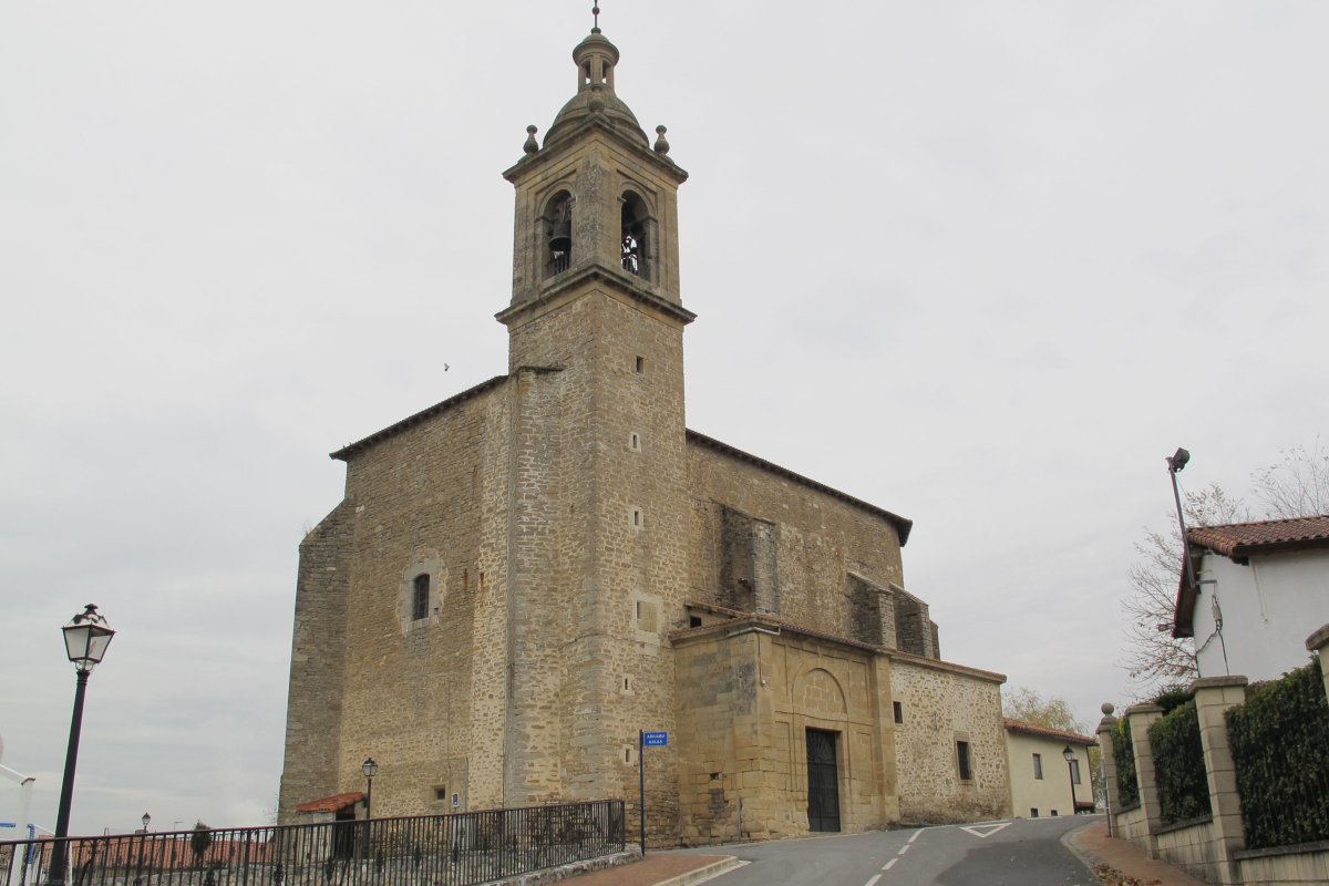 San Julián eliza, Ariñiz