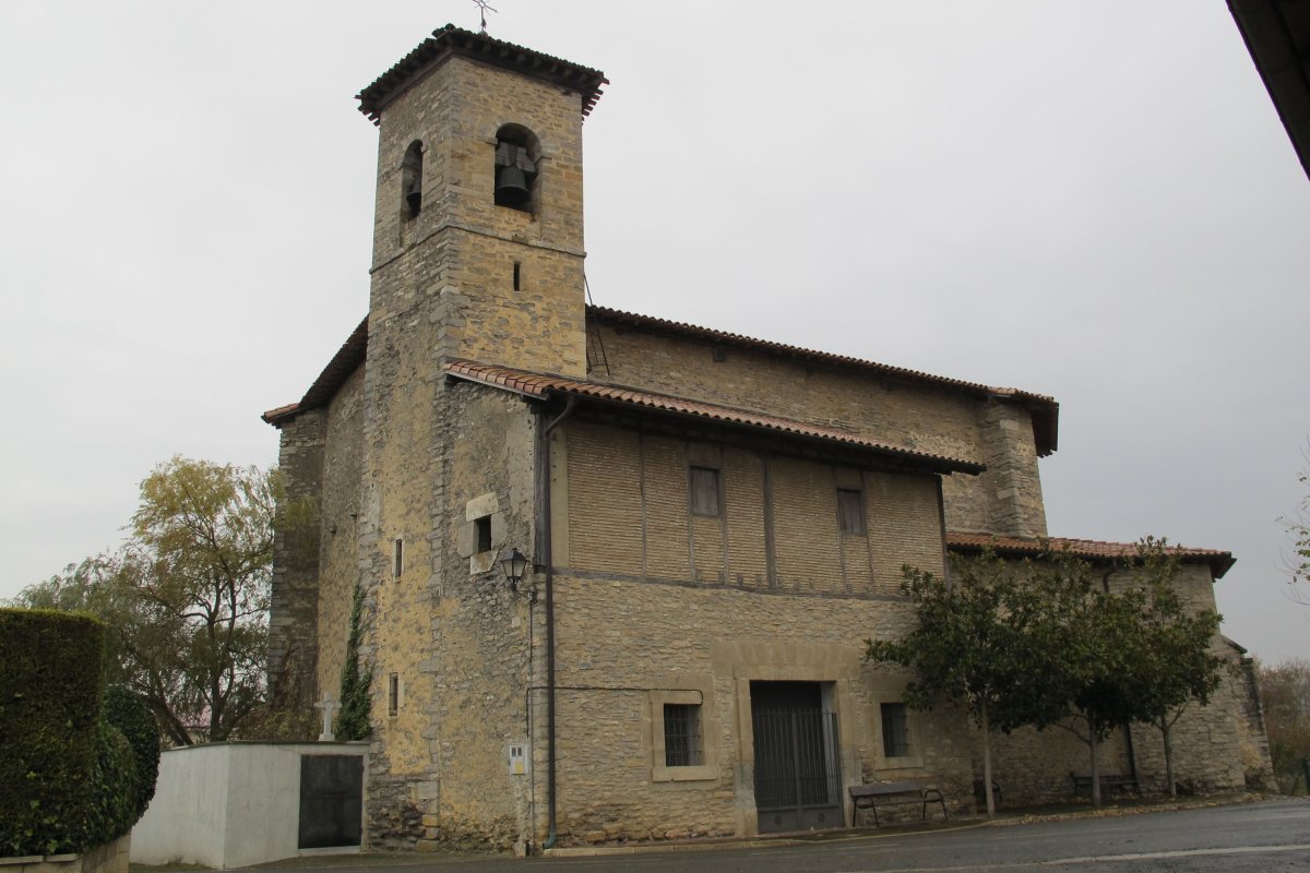 Santiago Apóstol eliza, Iurre