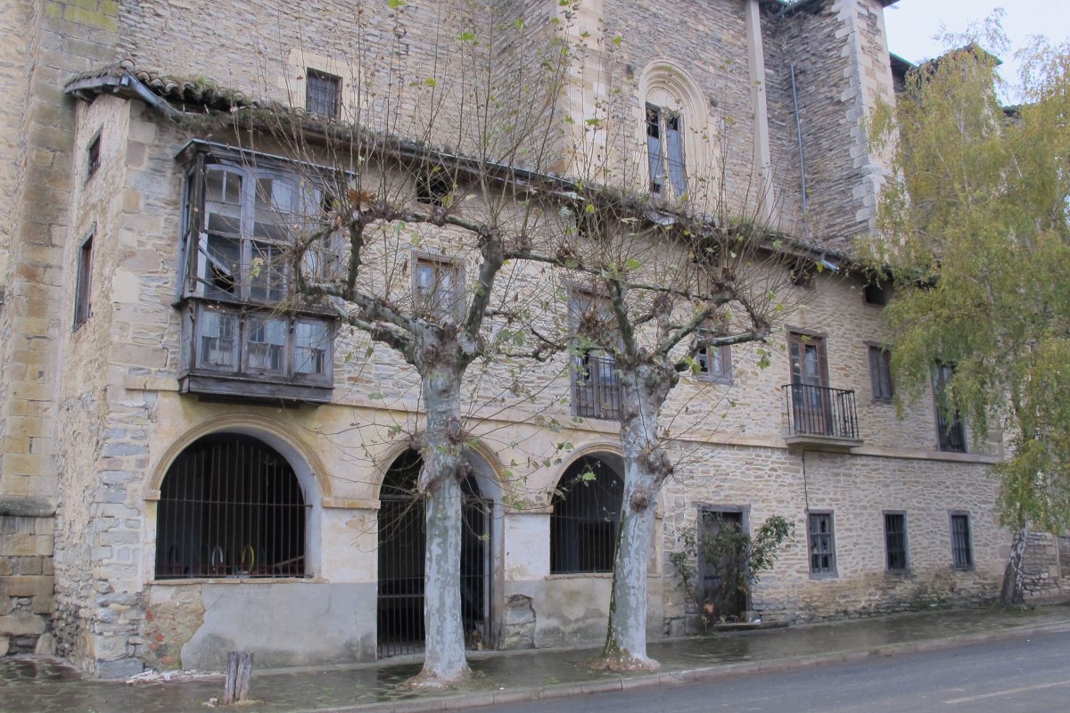 San Pedro eliza, Arangiz