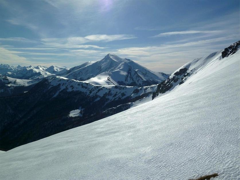 Orhi, Pellüsagaina tontorretik