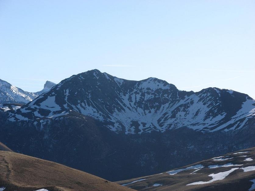 Lakhura, tontorretik