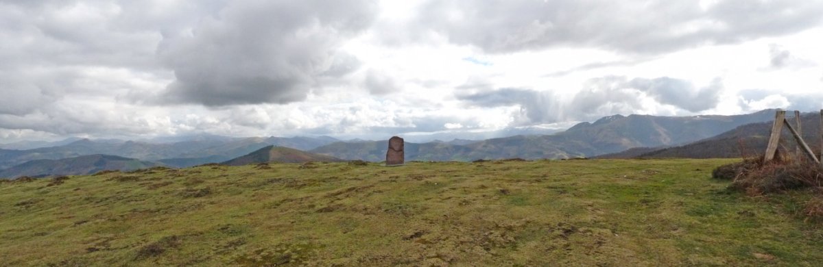 Almendruriz edo Armendarizko gailurra