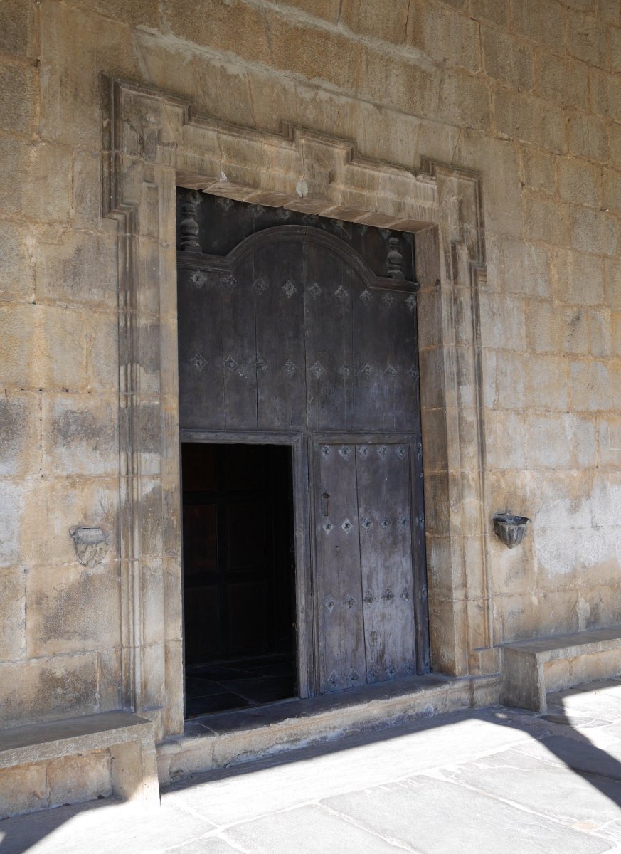 Jasokundeko Andra Maria eliza, Albiztur