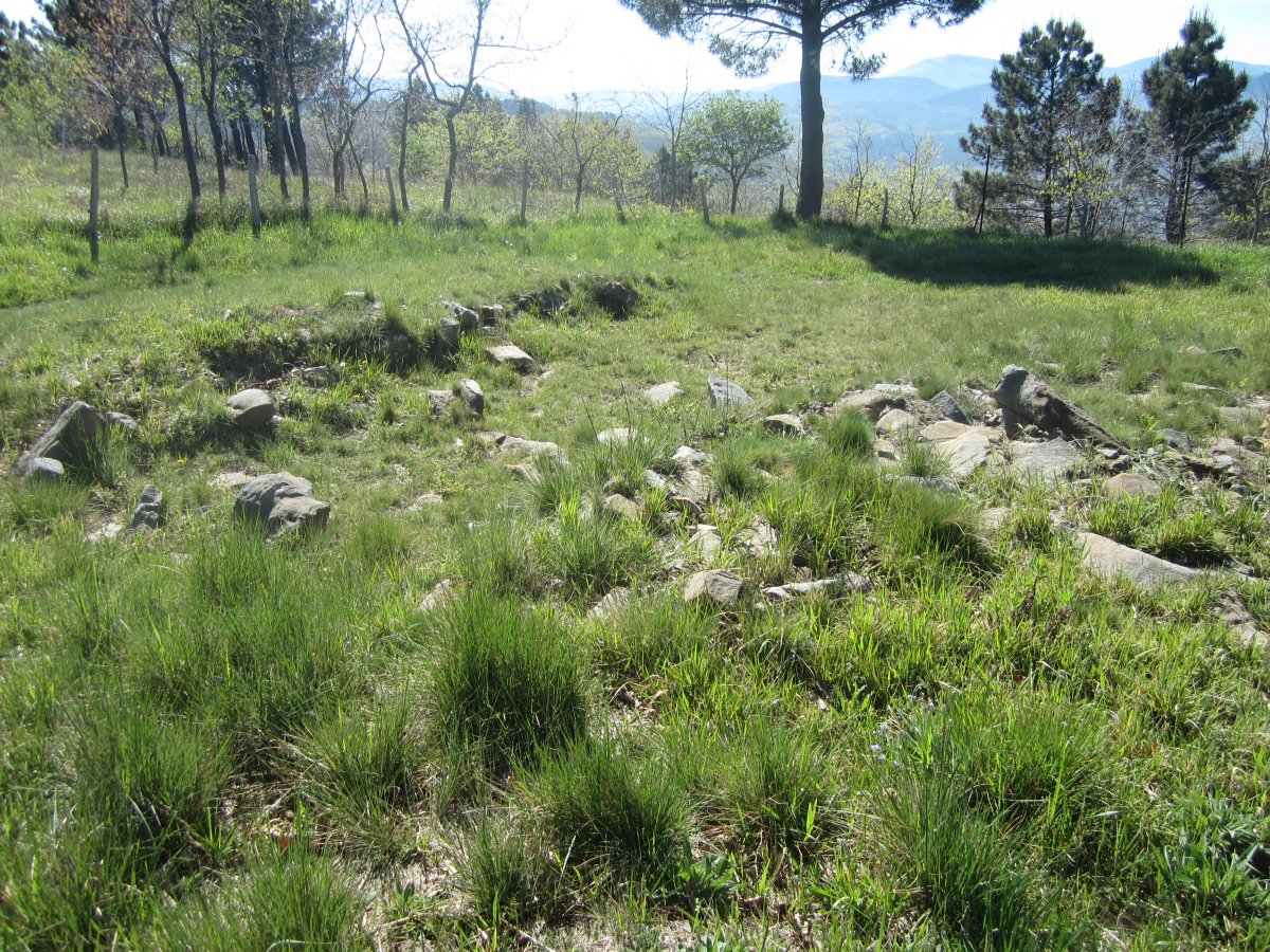 Túmulo Hirumugarrieta 1 (Abril 2014)