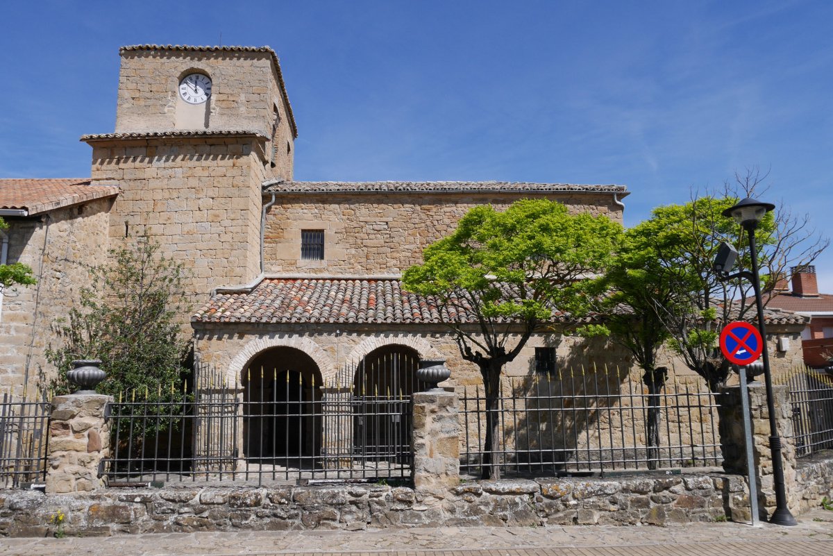 San Pedro eliza, Olaz