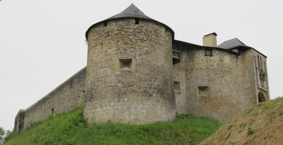 Gaztelu Zaharra, Maule