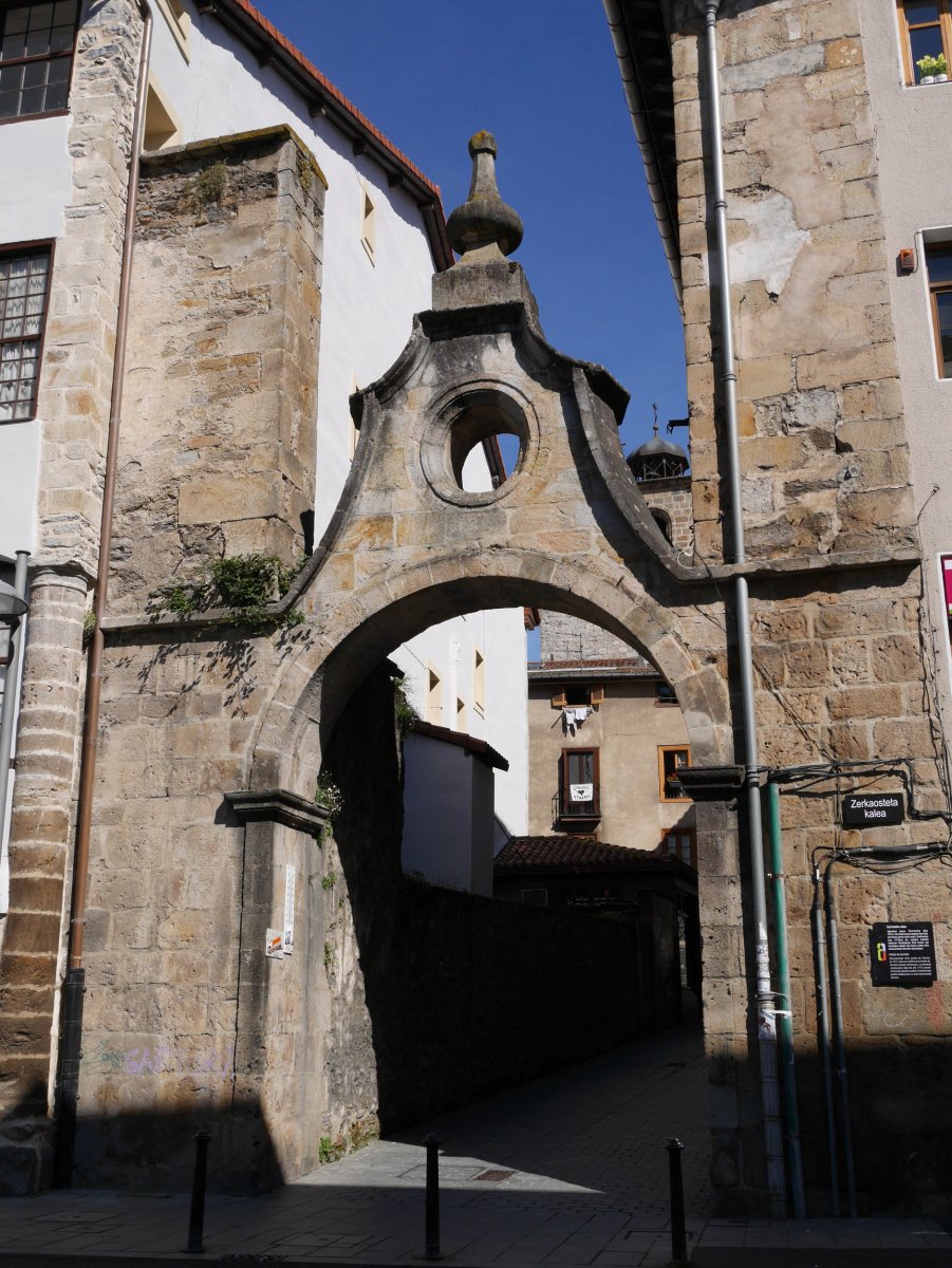 Iturriozko atea edo Kontzeziñokoa, Arrasate