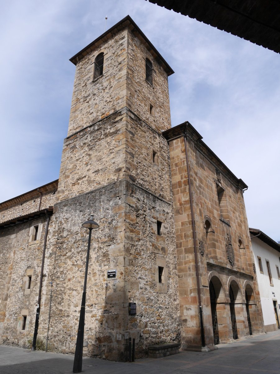 San Frantzisko komentua, Arrasate