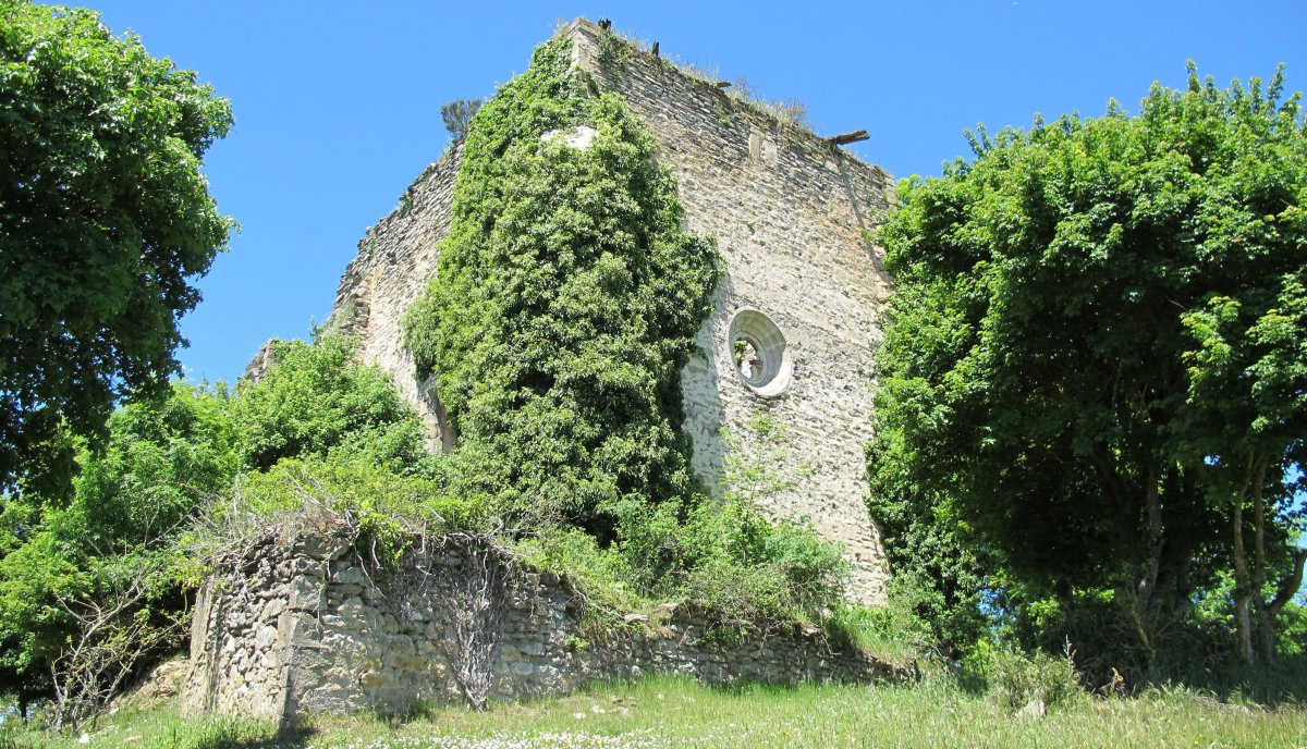 Asuncion elizaren hondakinak, Nafarrate