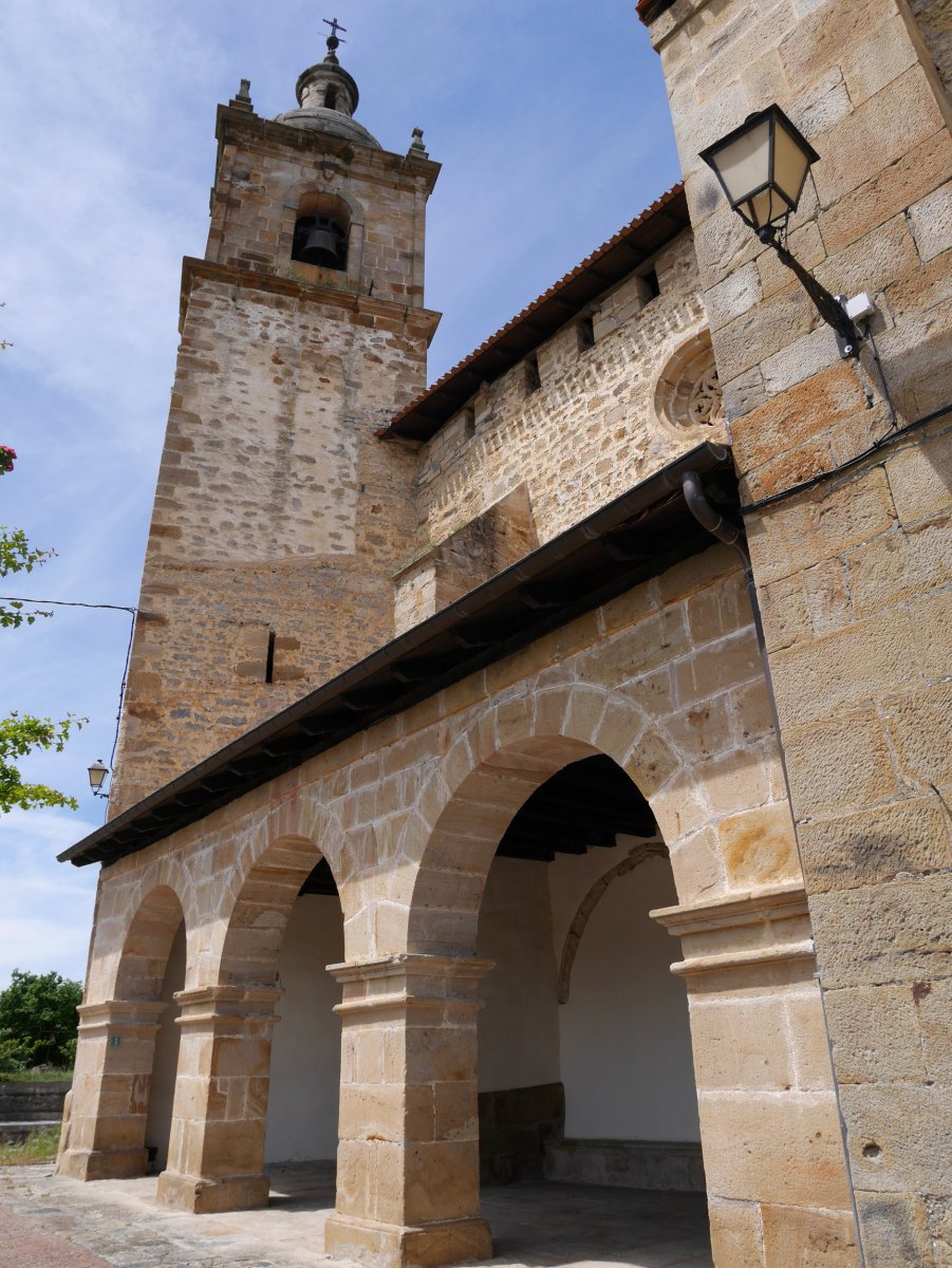 San Millan eliza, Larrea