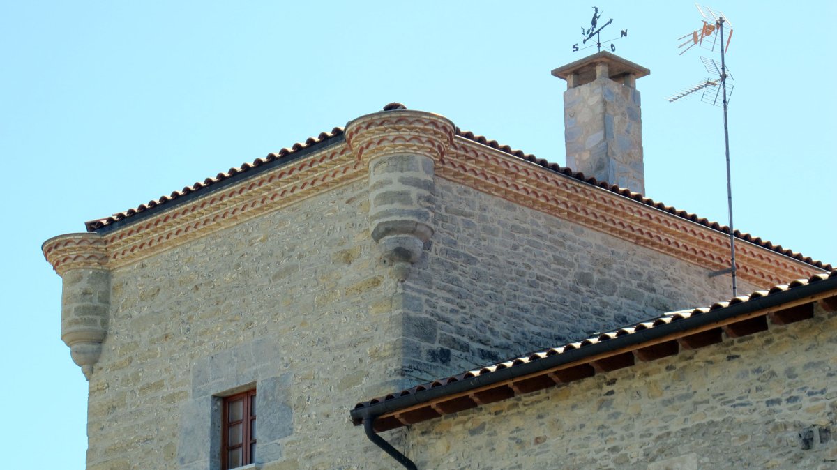 Letona Hurtado de Mendoza Dorrea, Letona