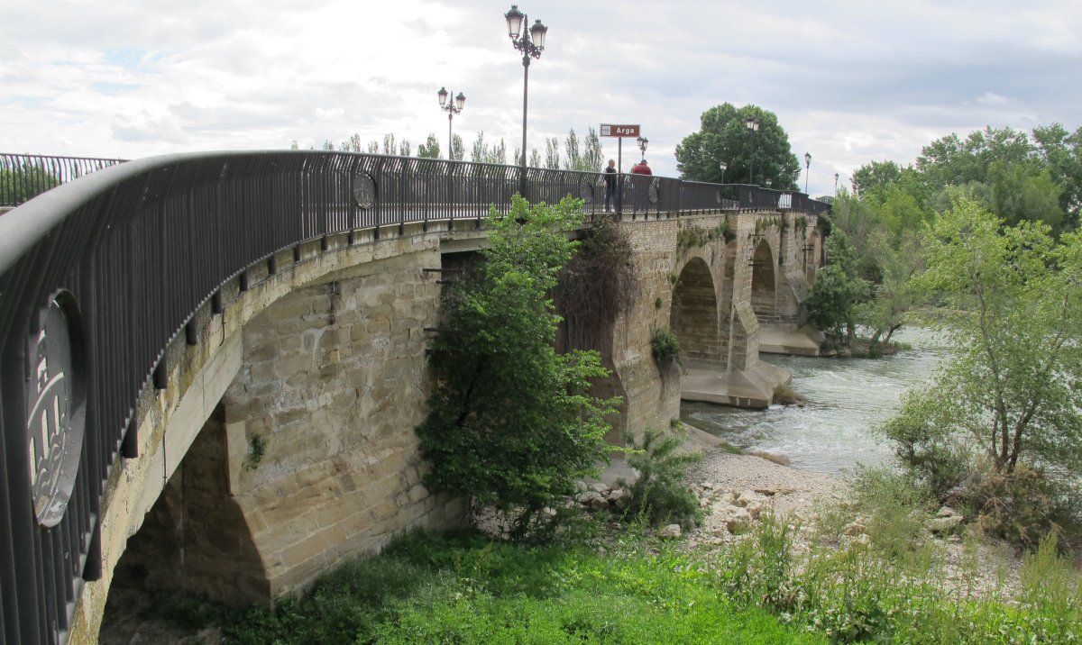 Herrira sarrerako zubia, Azkoien