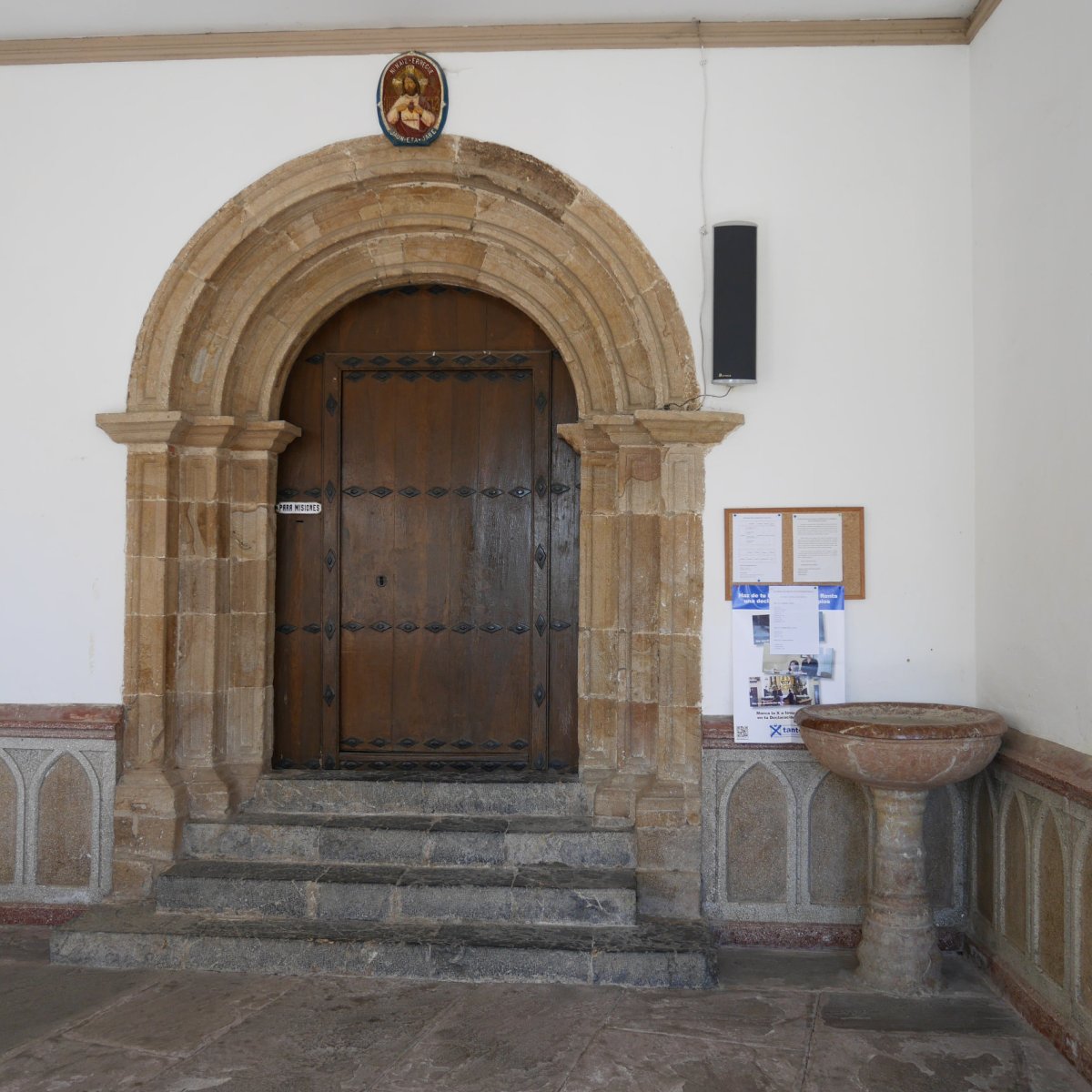 San Esteban eliza, Alkotz