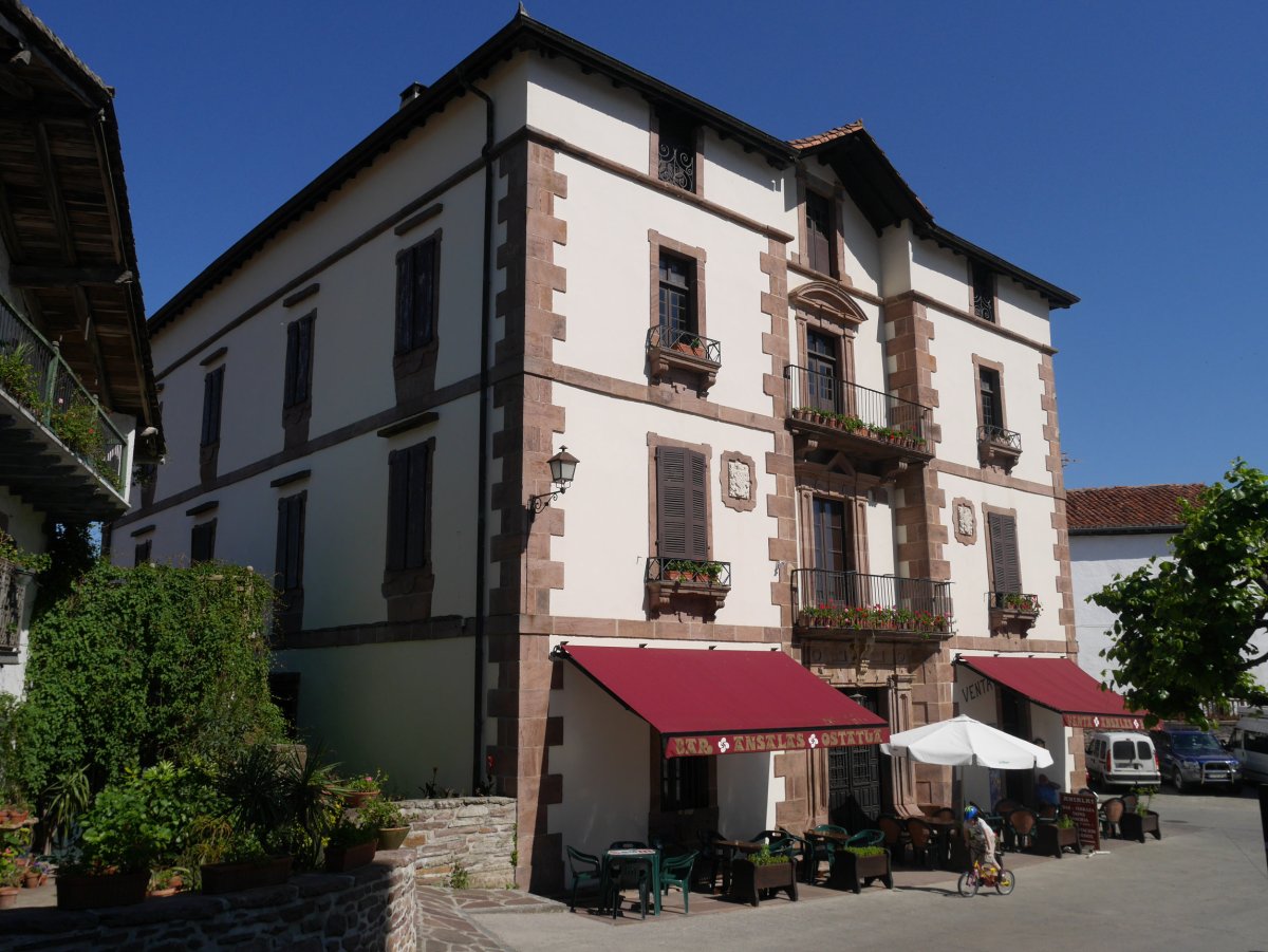 Dutaria jauregia, Zugarramurdi