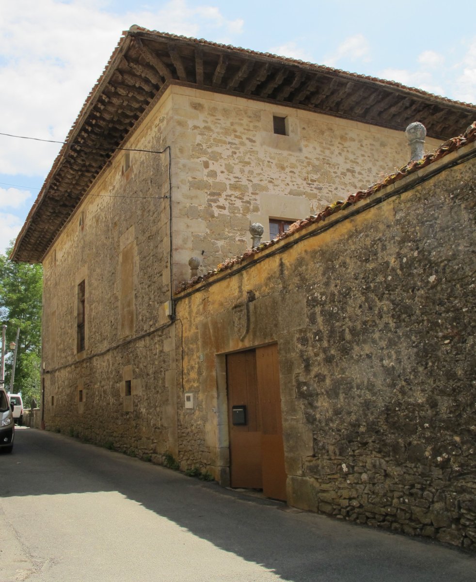 Berastegi jauregia, Manurga