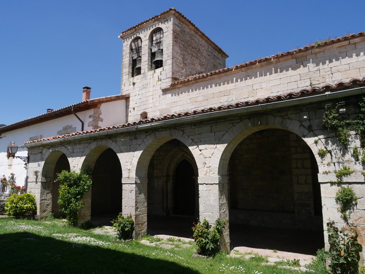 San Martin eliza, Nuin