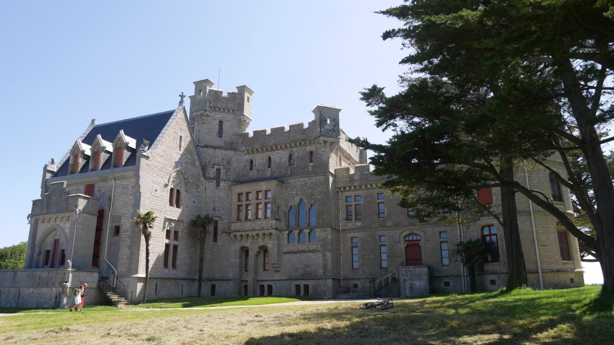 Abadia jauregia, Hendaia