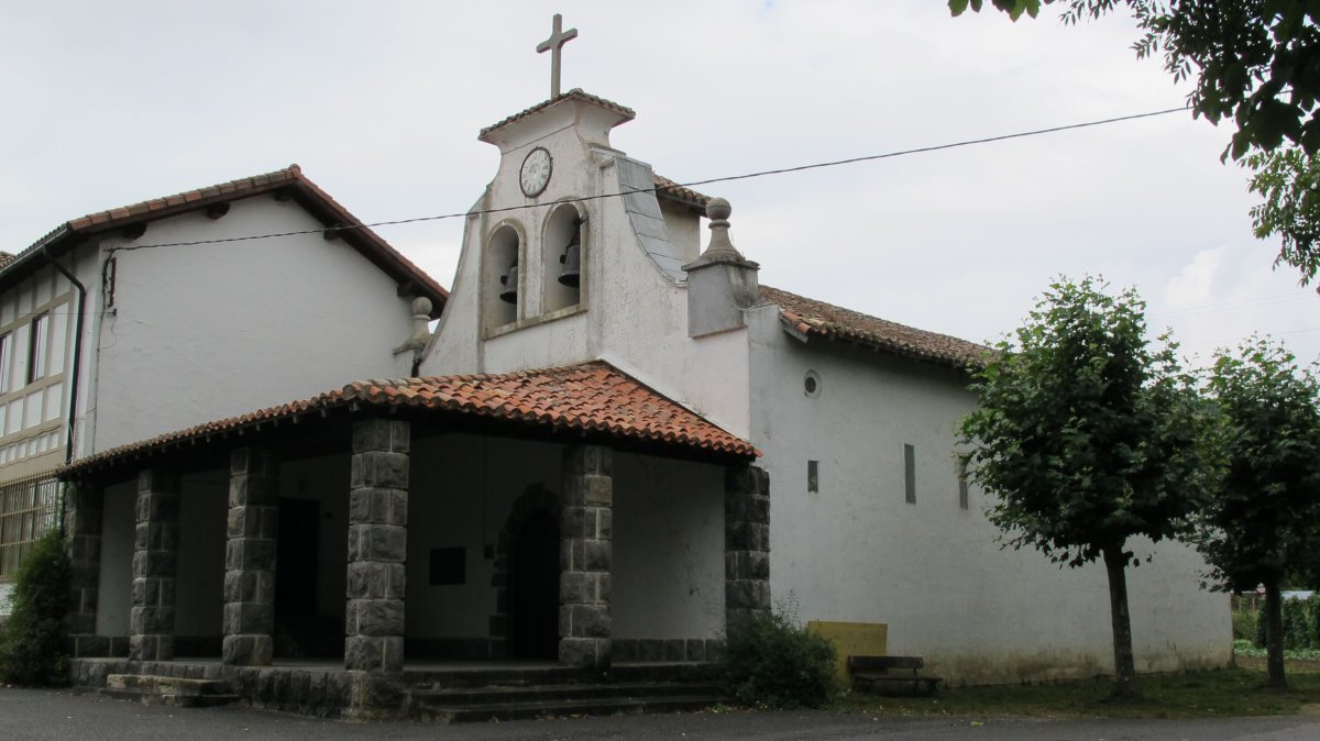 San Bartolome ermita, Landa