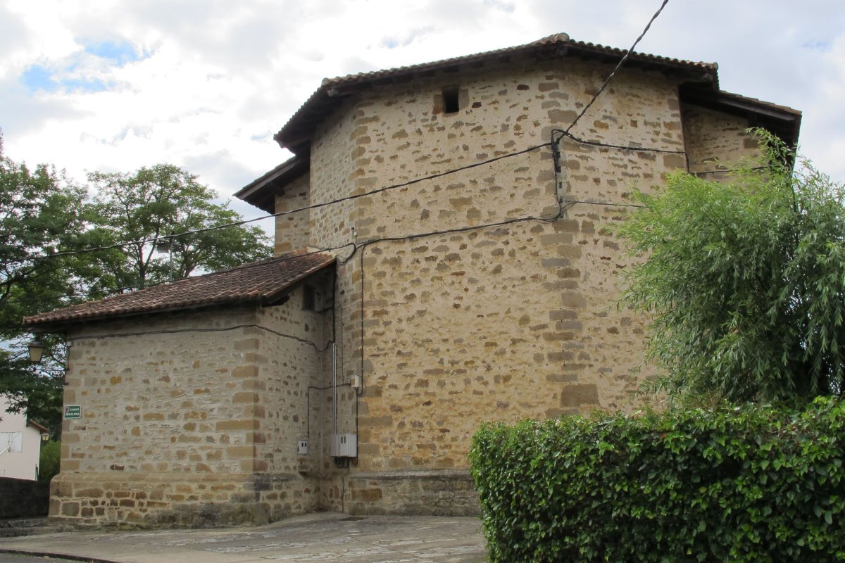 Santa Kruz eliza, Marieta