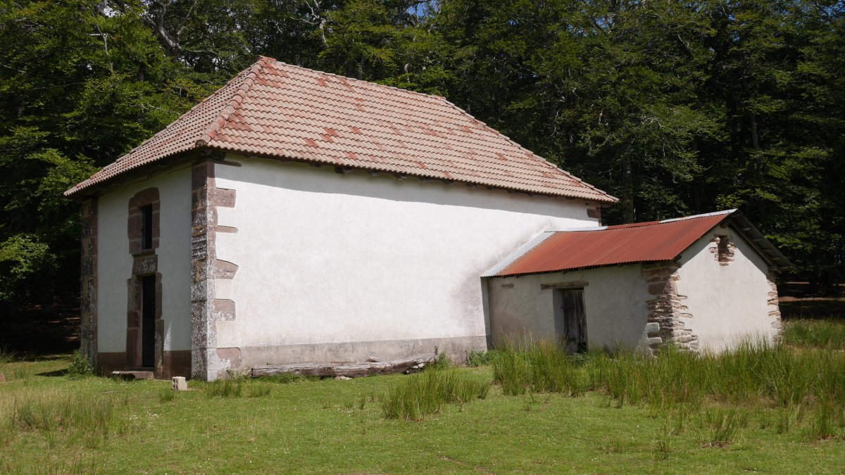 Santo Kristo ermita, Burdindogi