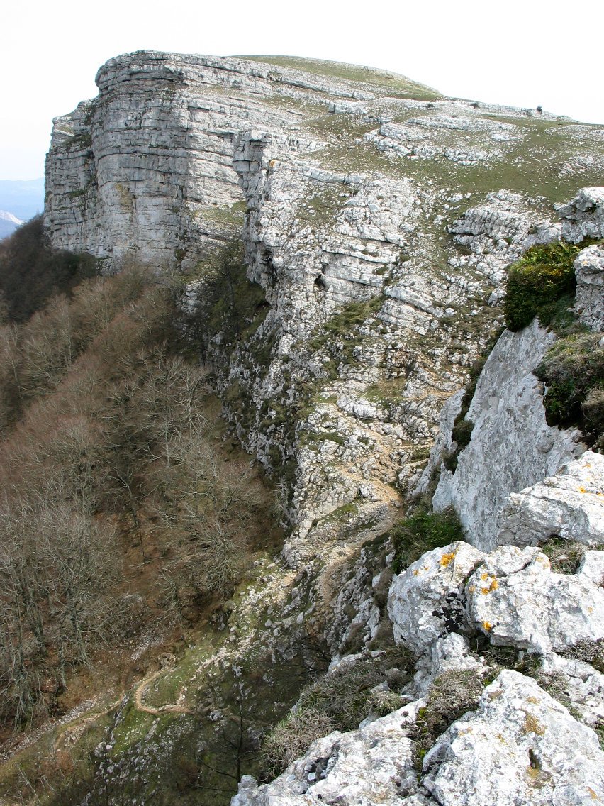 Atauko iparraldeko amildegiak eta atakako igoera