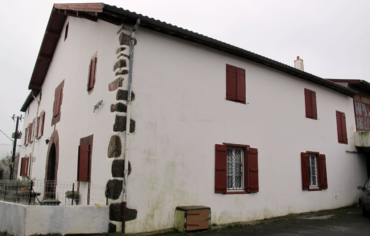 Donoztebea etxea, Makea