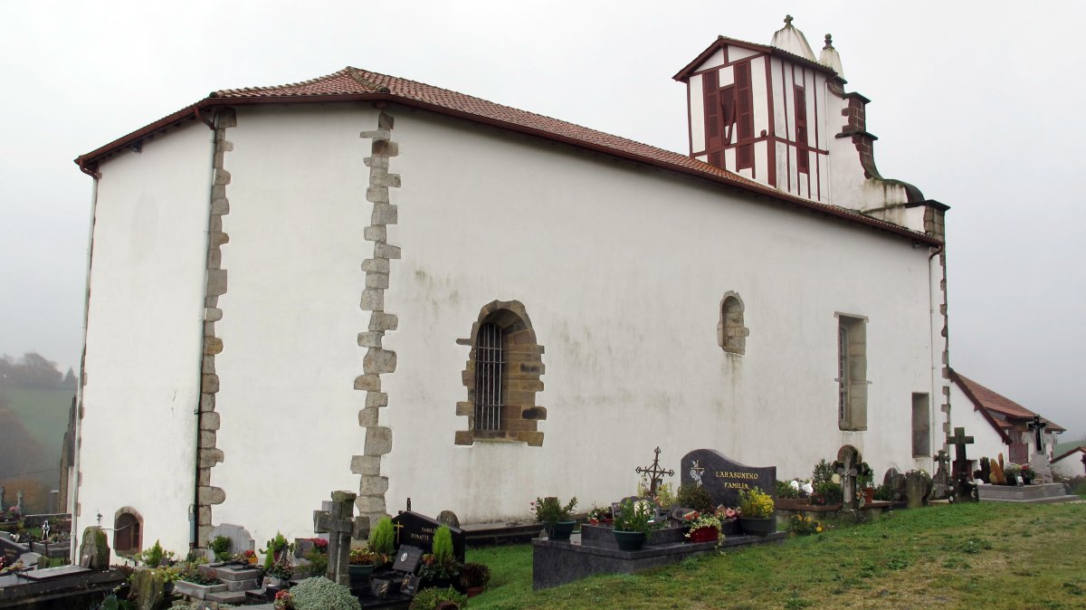 Saint Etienne eliza, Makea