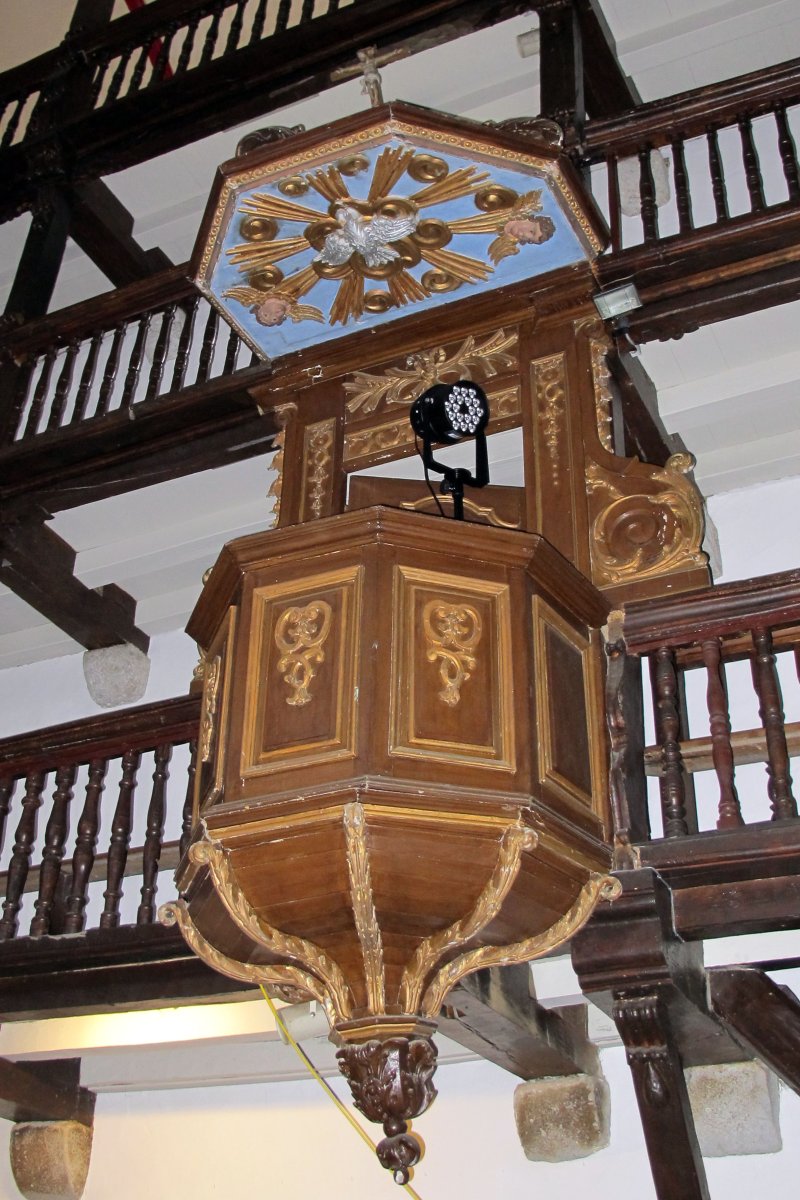 Saint Etienne eliza, Makea