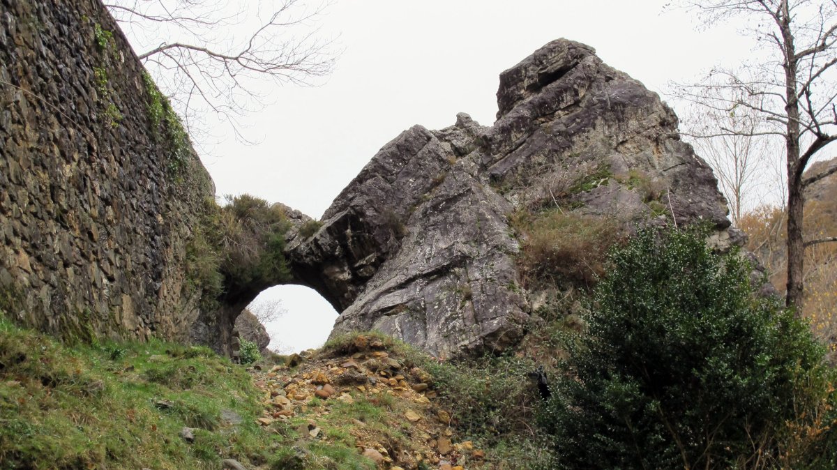 Errolanen Pasabidea (Atekagaitz), Itsasu