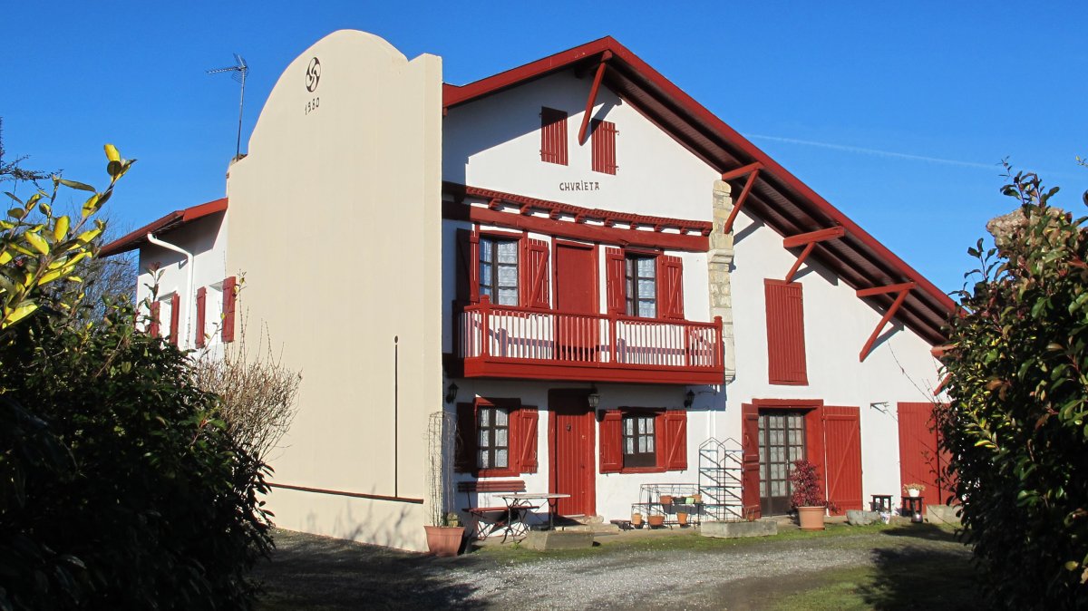 Txurieta etxea Elizaberri auzoa, Mugerre