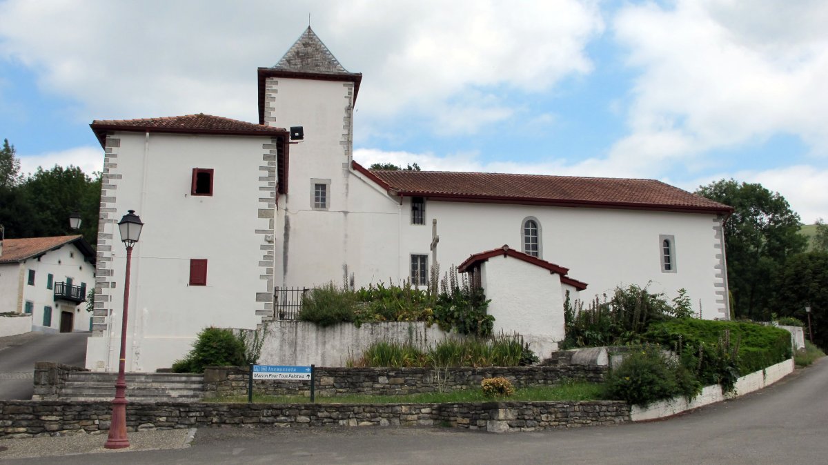 San Juan Bataiatzailea eliza, Bunuze