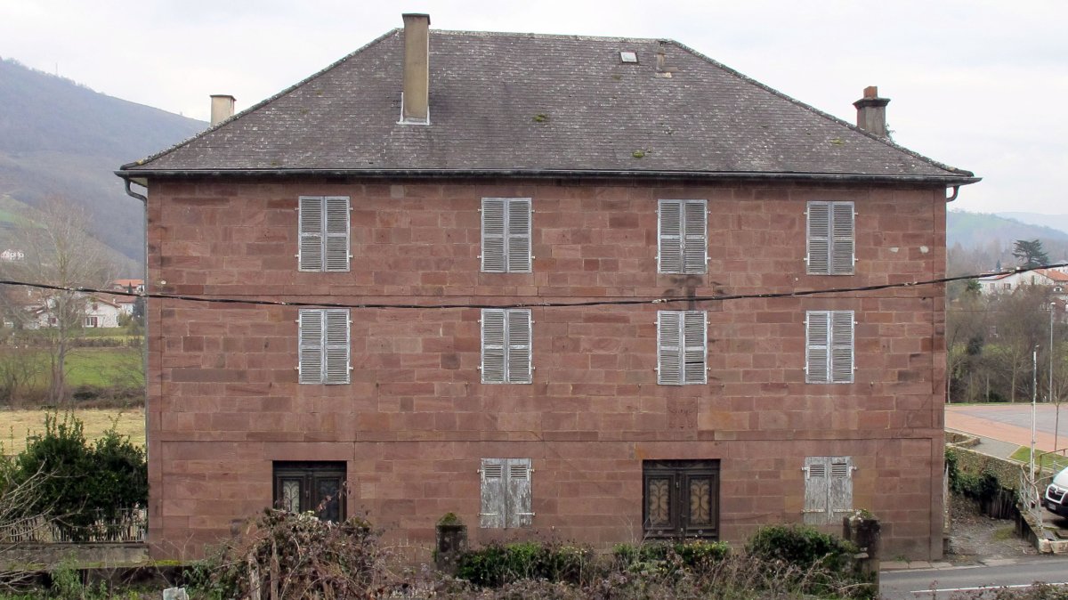 Etxea, Uharte-Garazi