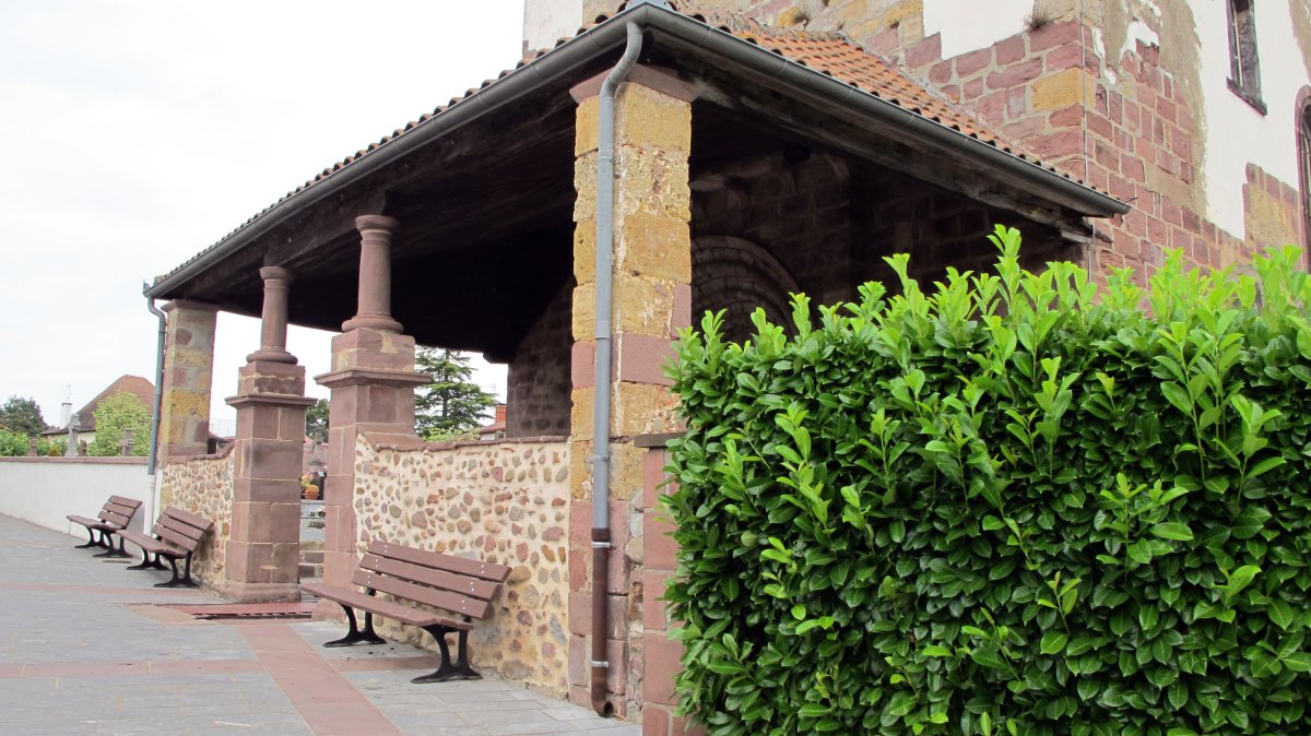 San Pedro eliza, Donazaharre