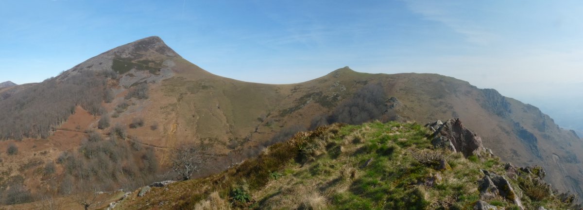 Buztanzelai eta Pausogaiztoko kaskoa Ttutturrutik 