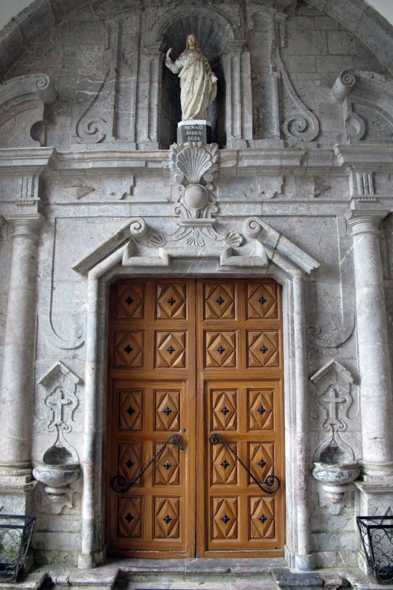 Salbatore eliza, Irurita