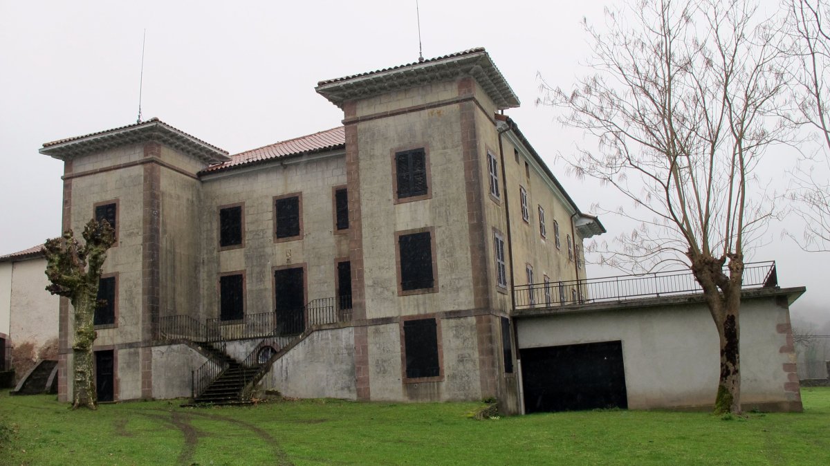 Etxenike jauregia, Iñarbil