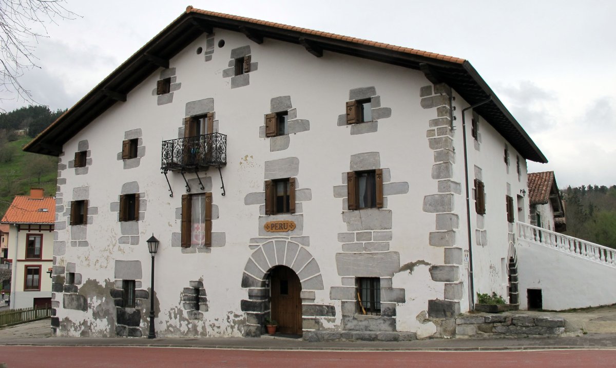 Perurena etxea, Alkiza