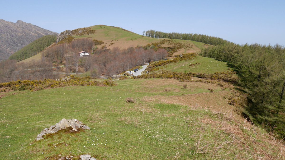 Agiña, mendatearen ingurutik