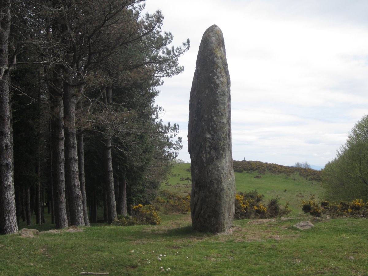 Menhir Arribiribilleta   Abril 2015