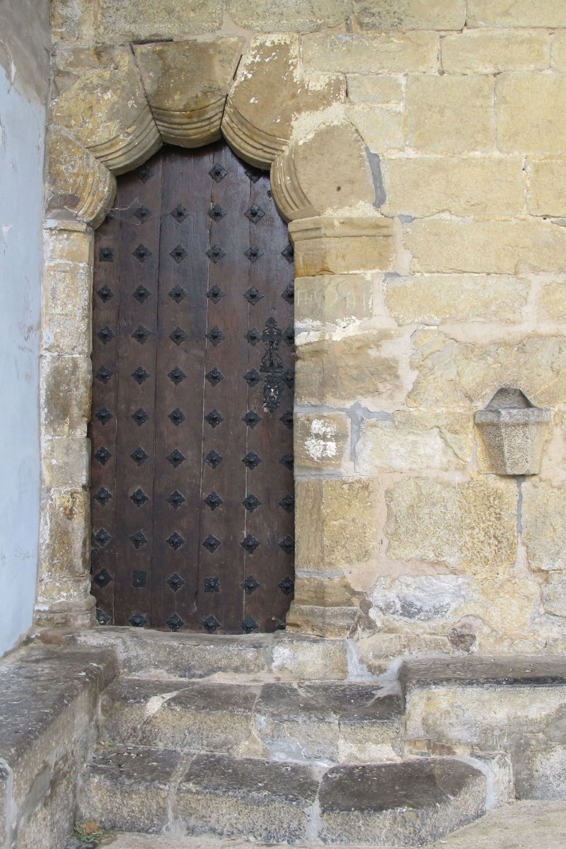 Jasokundeko Ama eliza, Gaztelu