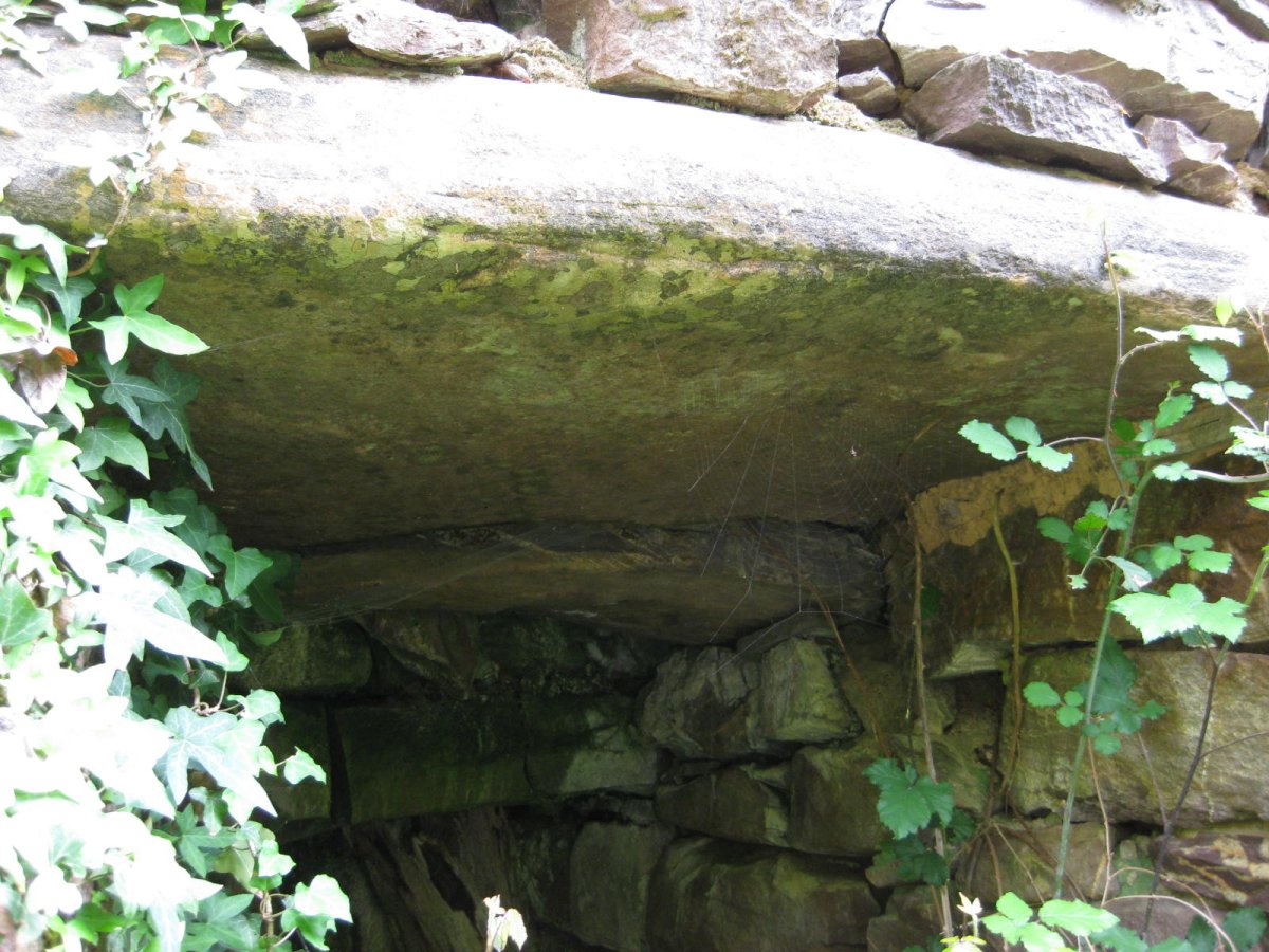 estalkia ondoko karobian 