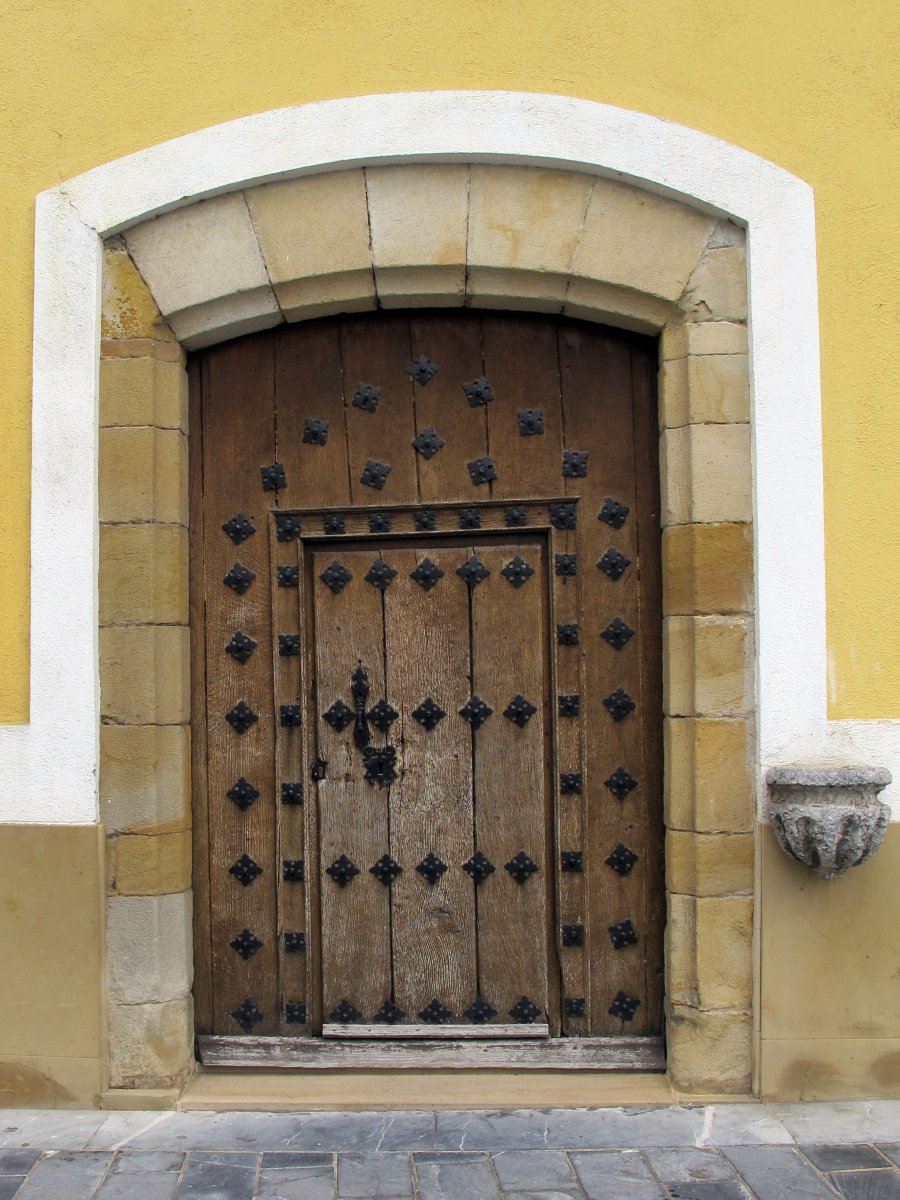 San Martin eliza, Arama