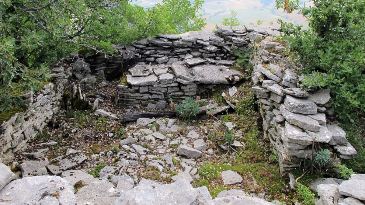 Santa Cruz ermitaren hondakinak, Arteta