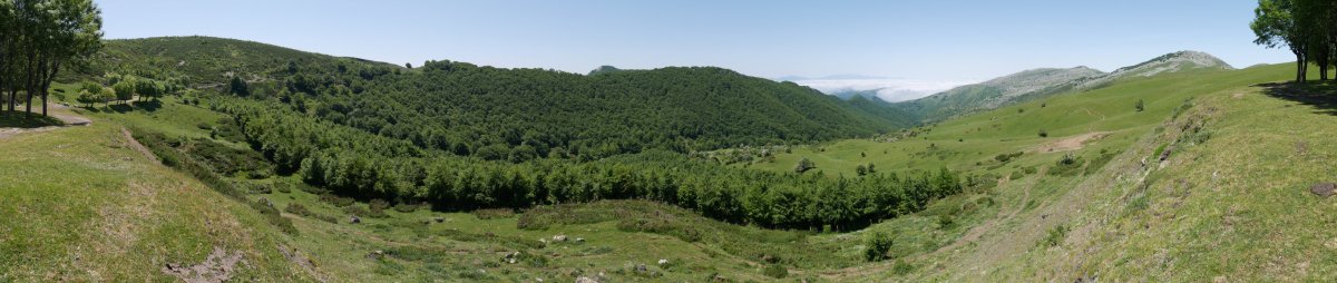 Igaratzako aterpearen ingurutik Enirio aldera begira