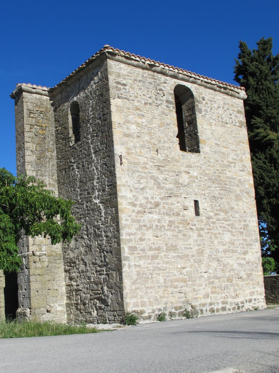 Salvador eliza, Erantsus-Egues