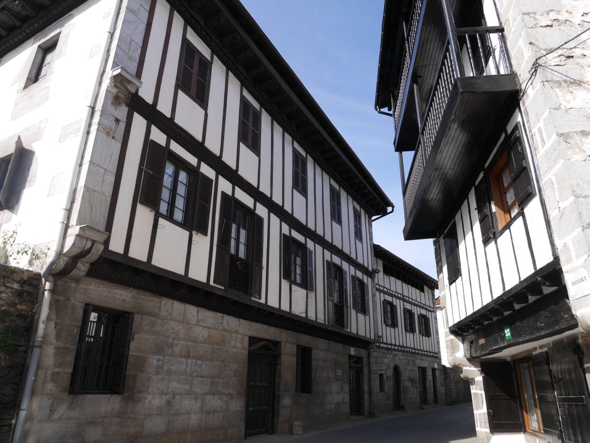 Matxikotenea, Lesaka